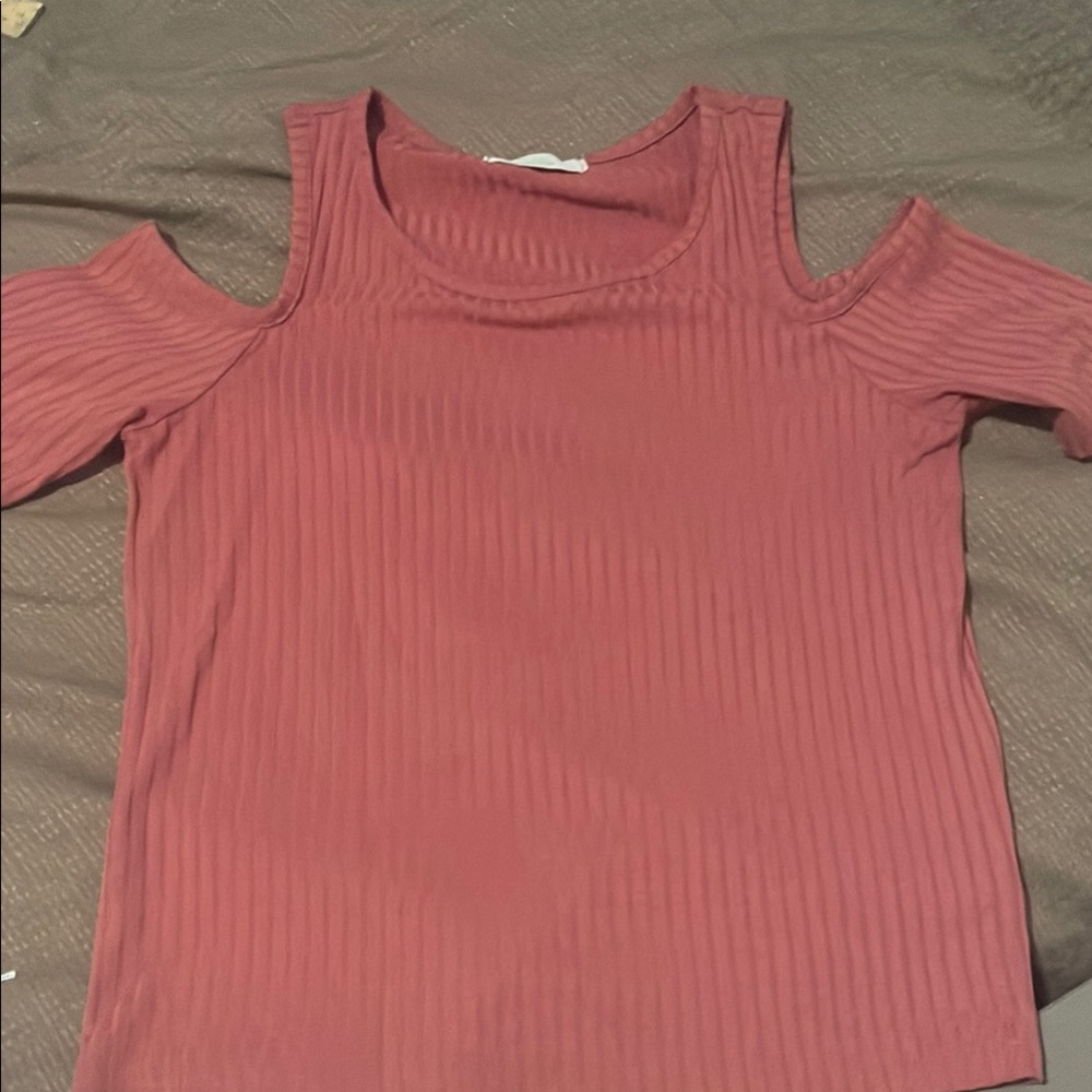 EcoVibe cold shoulder top